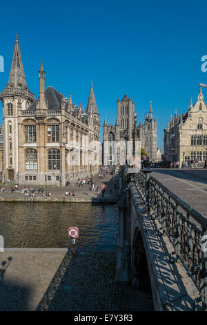 Une belle fin de journée à étés Graslei, la vieille ville médiévale de Gand en Belgique Banque D'Images