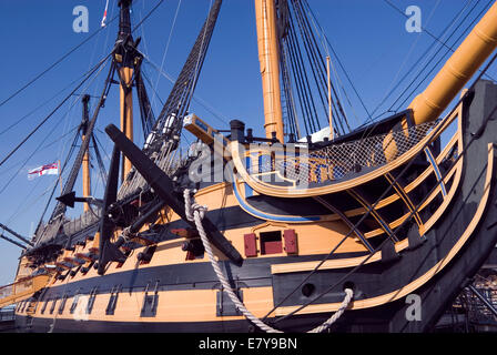 Portsmouth UK 02 avril 2013 : Le HMS Victory, le navire amiral de la Marine royale et musée de l'histoire de la marine géorgienne, chantier naval Historique Banque D'Images