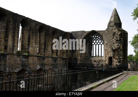 Une partie des ruines de Dunfermline Palace dans le Fife, en Écosse. Banque D'Images