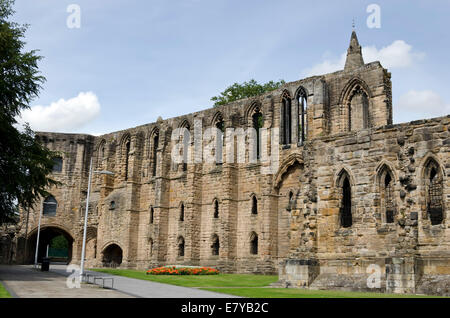 Une partie des ruines de Dunfermline Palace dans le Fife, en Écosse. Banque D'Images