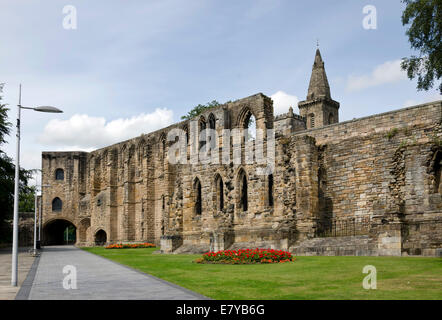 Une partie des ruines de Dunfermline Palace dans le Fife, en Écosse. Banque D'Images