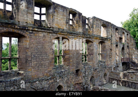 Une partie des ruines de Dunfermline Palace dans le Fife, en Écosse. Banque D'Images