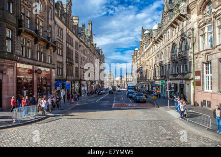 Edinburgh, Scotland, UK - Septembre 2012 ; Streetview de la ville d'Édimbourg, capitale de l'Ecosse depuis le 15e siècle. Banque D'Images