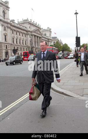 Westminster London, UK. 26 septembre 2014. David Trimble, qui était l'ancien premier ministre d'Irlande du Nord 1998-2002 et le leader de l'Ulster Unionist Party de 1995 à 2005 est repéré dans la région de Westminster : Crédit amer ghazzal/Alamy Live News Banque D'Images