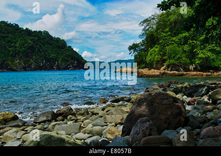 Belle Teluk Hijau (Green Bay) plage de Banyuwangi, l'Est de Java, Indonésie Banque D'Images