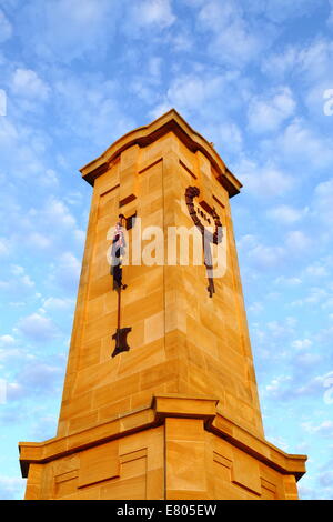 L'aube sur la Colline du Monument commémoratif de guerre à Fremantle, Australie occidentale, Australie. Banque D'Images