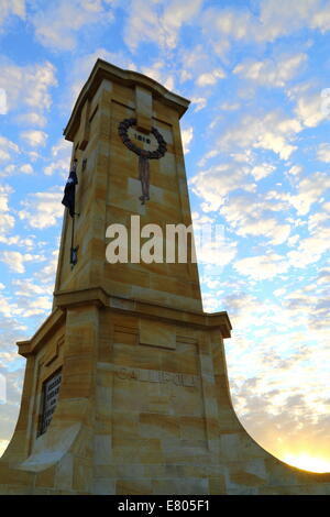 L'aube sur la Colline du Monument commémoratif de guerre à Fremantle, Australie occidentale, Australie. Banque D'Images