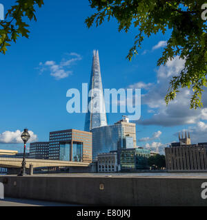 Le Shard remblai tamise Tamise London South Bank Banque D'Images