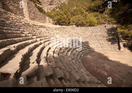 Amphithéâtre d'Arykanda, ancienne ville Lycienne, Antalya, Turquie. Banque D'Images