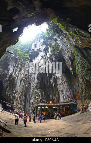 La Cathédrale ou Temple caverne à les Grottes de Batu, un sanctuaire hindou à Kuala Lumpur, Malaisie Banque D'Images