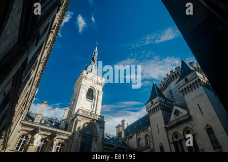 L'hôtel de ville à Angoulême, en Charente, en France. Banque D'Images