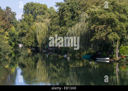 La Charente à Vibrac dans la région de Cognac de France. Banque D'Images