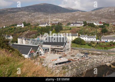 Nouvelle distillerie de whisky en construction à Tarbert sur l'île de Harris par Isle of Harris Distillery Ltd. Banque D'Images