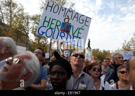 Paris, France. 28 Sep, 2014. "Pas en mon nom", le français protester pour dénoncer ISIS décapitations, Paris, France Crédit : Ania Freindorf/Alamy Live News Banque D'Images