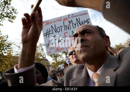 Paris, France. 28 Sep, 2014. "Pas en mon nom", le français protester pour dénoncer ISIS décapitations, Paris, France Crédit : Ania Freindorf/Alamy Live News Banque D'Images