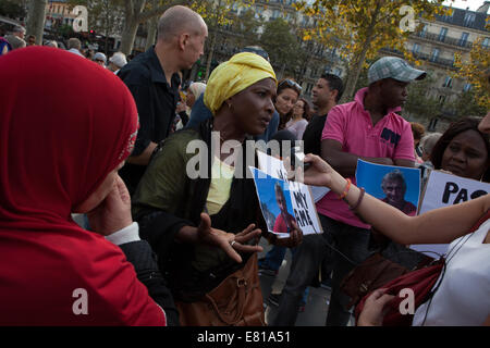 Paris, France. 28 Sep, 2014. "Pas en mon nom", le français protester pour dénoncer ISIS décapitations, Paris, France Crédit : Ania Freindorf/Alamy Live News Banque D'Images