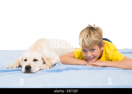 Happy little boy with puppy Banque D'Images