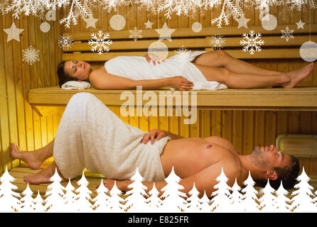Calme couple relaxing in a sauna Banque D'Images