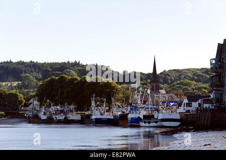 Le port de pêche du pétoncle de Kirkcudbright à Galloway, au sud ouest de l'Écosse, du port de plaisance. Banque D'Images