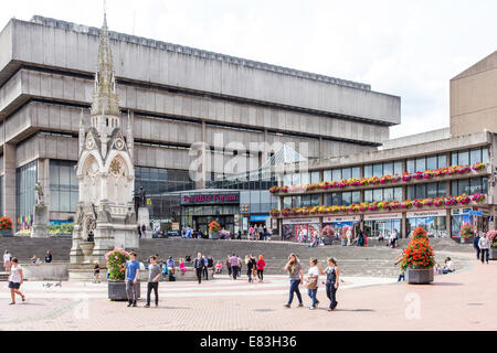 Chamberlain Square et l'ancienne bibliothèque centrale de Birmingham, (aujourd'hui démoli) 2016 Birmingham, Angleterre, RU Banque D'Images