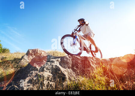 Du vélo de montagne en action Banque D'Images