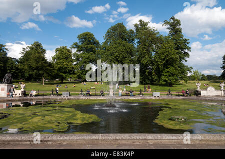 Les jardins italiens de Kensington Gardens, Londres, Angleterre, Royaume-Uni Banque D'Images