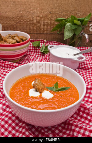 Soupe crème de tomates rôties Banque D'Images