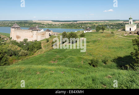 La forteresse de Khotin : Château et église Alexandre Nevsky Banque D'Images