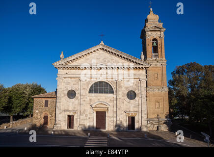 Église néo-classique de Toscane Madonna del Soccorso à Montalcino, Italie Banque D'Images