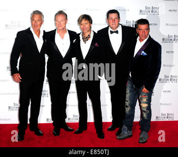 Londres, Royaume-Uni. Septembre 30, 2014. Martin Kemp, Gary Kemp,Steve Norman,Tony Hadley et John Keeble assister à la première européenne de l'âme les garçons du monde occidental au Royal Albert Hall de Londres, au Royaume-Uni le 30 septembre, 2014. Crédit : Peter Phillips/Alamy Live News Banque D'Images