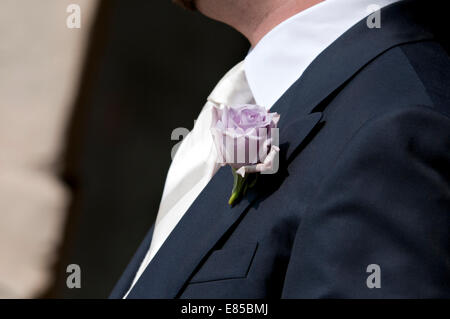 Sur fleur de boutonnière du marié Banque D'Images