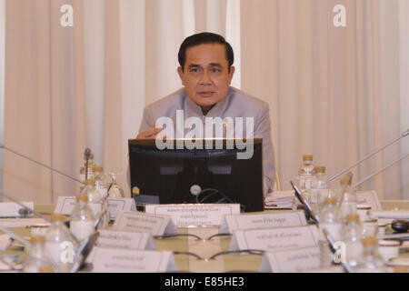 Bangkok, Thaïlande. 1 octobre, 2014. Le premier ministre Prayuth Chan-ocha parle à la Petites et Moyennes Entreprises Comité de politique à l'Hôtel du Gouvernement à Bangkok, Thaïlande, 1 octobre, 2014. Le gouvernement crédit maison/Xinhua/Alamy Live News Banque D'Images