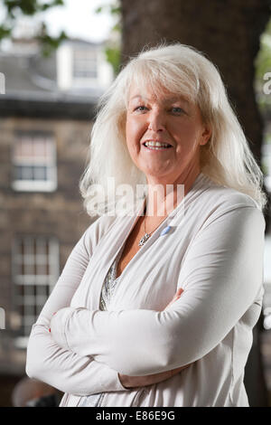 Lesley Riddoch, journaliste radio, auteur et journaliste, à l'Edinburgh International Book Festival 2014. Banque D'Images