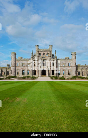 Les ruines de Lowther Hall, près de Penrith, Cumbria, Angleterre, Royaume-Uni Banque D'Images