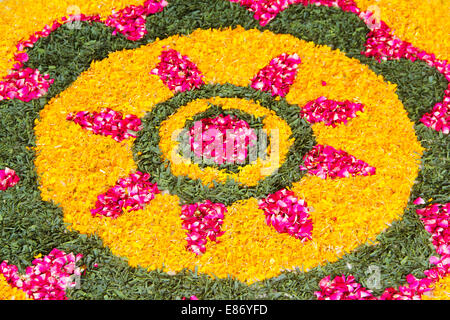 Diwali Festival indien Rangoli art personne ne Banque D'Images