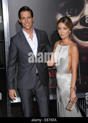 Hollywood, Californie, USA. Sep 29, 2014. Ward Horton et Annabelle Wallis arrive pour la première du film 'Annabelle' au Chinese Theatre. © Lisa O'Connor/ZUMA/Alamy Fil Live News Banque D'Images