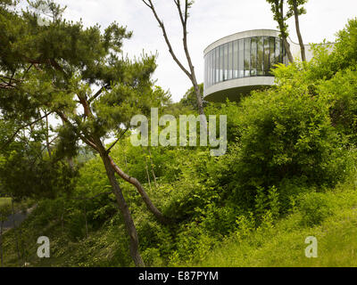 Sifflement Rock Golf Clubhouse, Chuncheon, Corée du Sud. Architecte : 2012 Mecanoo. Banque D'Images