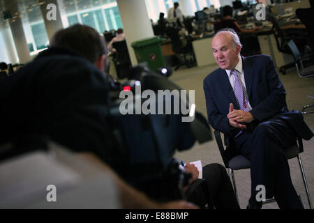 Vince Cable , ancien leader Libdem, dans le bureau de Manchester Evening News. Banque D'Images