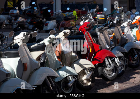 L'Italie, Lombardie, Crema, réunion du scooter Vespa Banque D'Images