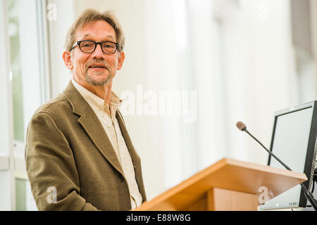 Bob Jessop, professeur de sociologie et co-directeur du Centre de recherche en économie politique culturelle à l'Université de Lancaster. Banque D'Images