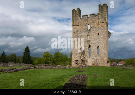 Tour est de la 12e siècle château médiéval, Helmsley, Parc national du North Yorkshire, Yorkshire, Angleterre, Royaume-Uni Banque D'Images