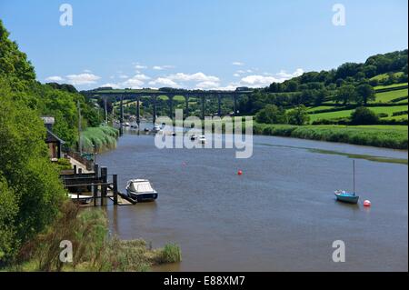 Calstock viaduc ferroviaire sur la Rivière Tamar, Cornwall, Angleterre, Royaume-Uni, Europe Banque D'Images