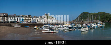 Port de Looe, Cornwall, Angleterre, Royaume-Uni, Europe Banque D'Images
