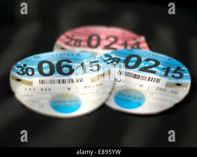 Les disques d'impôt au Royaume-Uni changements ont eu lieu au 1er octobre 2014. Il n'est plus nécessaire pour les véhicules à moteur pour afficher un disque d'impôt Banque D'Images