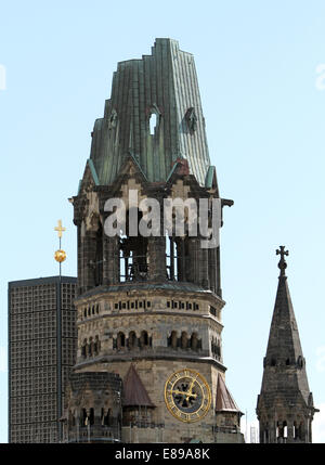 Berlin, Allemagne, les tours de l'Église du Souvenir Kaiser Wilhelm- Banque D'Images