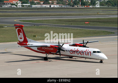 Berlin, Allemagne, Bombardier Dash 8 Q-400 Air Berlin Banque D'Images