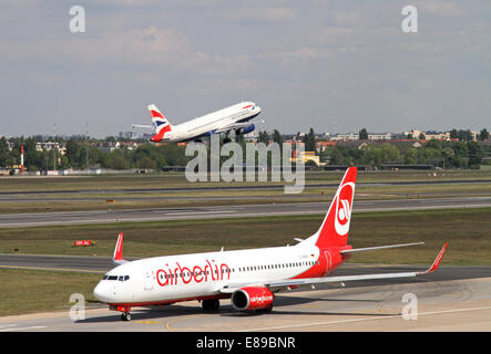 Berlin, Allemagne, le Boeing 737 et Airbus A320 Air Berlin British Airways Banque D'Images