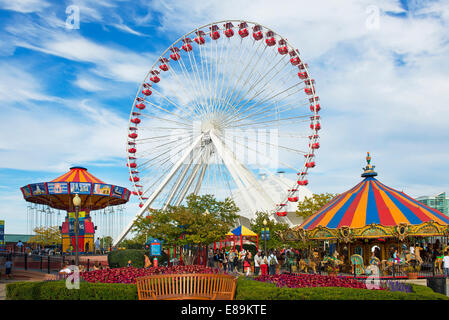 Le Navy Pier, Chicago Grande Roue et carrousels, Illinois Banque D'Images