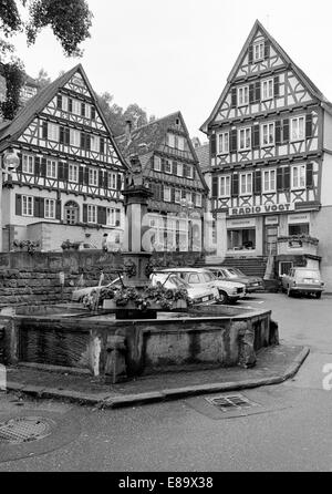 Achtziger Jahre, Fachwerkhaeuser Marktbrunnen und Am Marktplatz von Calw, Nordschwarzwald, Bade-Wurtemberg Banque D'Images