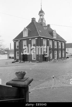 Achtziger Jahre, Alte Waage suis Handelshafen à Leer, Allemagne Banque D'Images